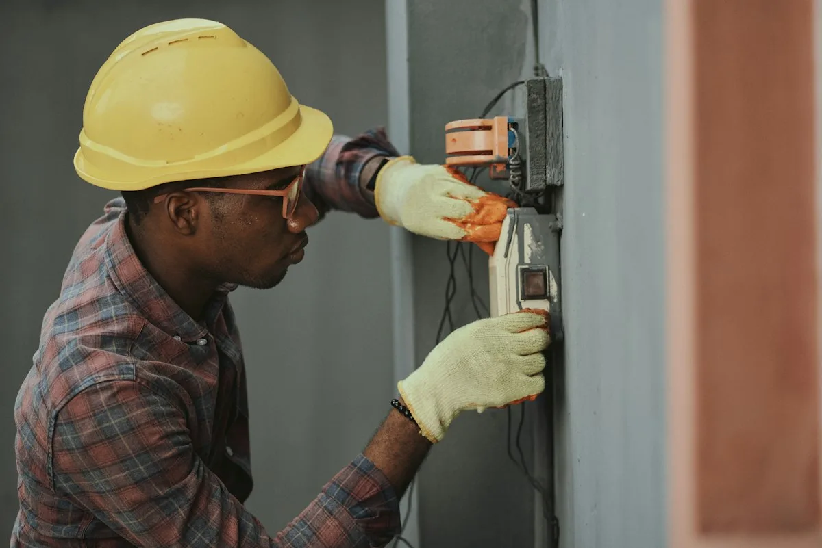 Grapevine appliance technician repairing kitchen oven